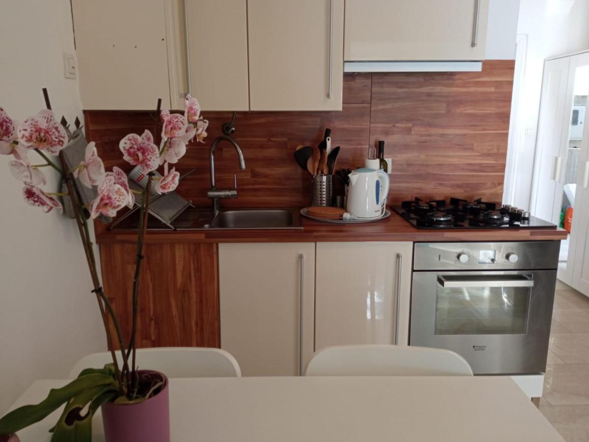 Ratak House Apartment Prizba Ngoại thất bức ảnh